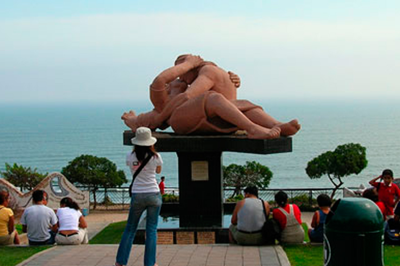 larco-mar
